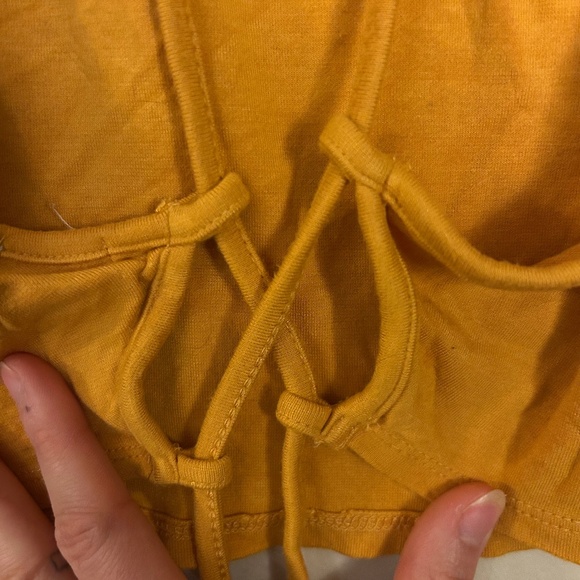 Yellow small open back lace-up camisole - Picture 3 of 4